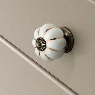 buton ceramica alb 22