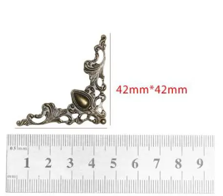 dimensiune coltar metalic mobila 22